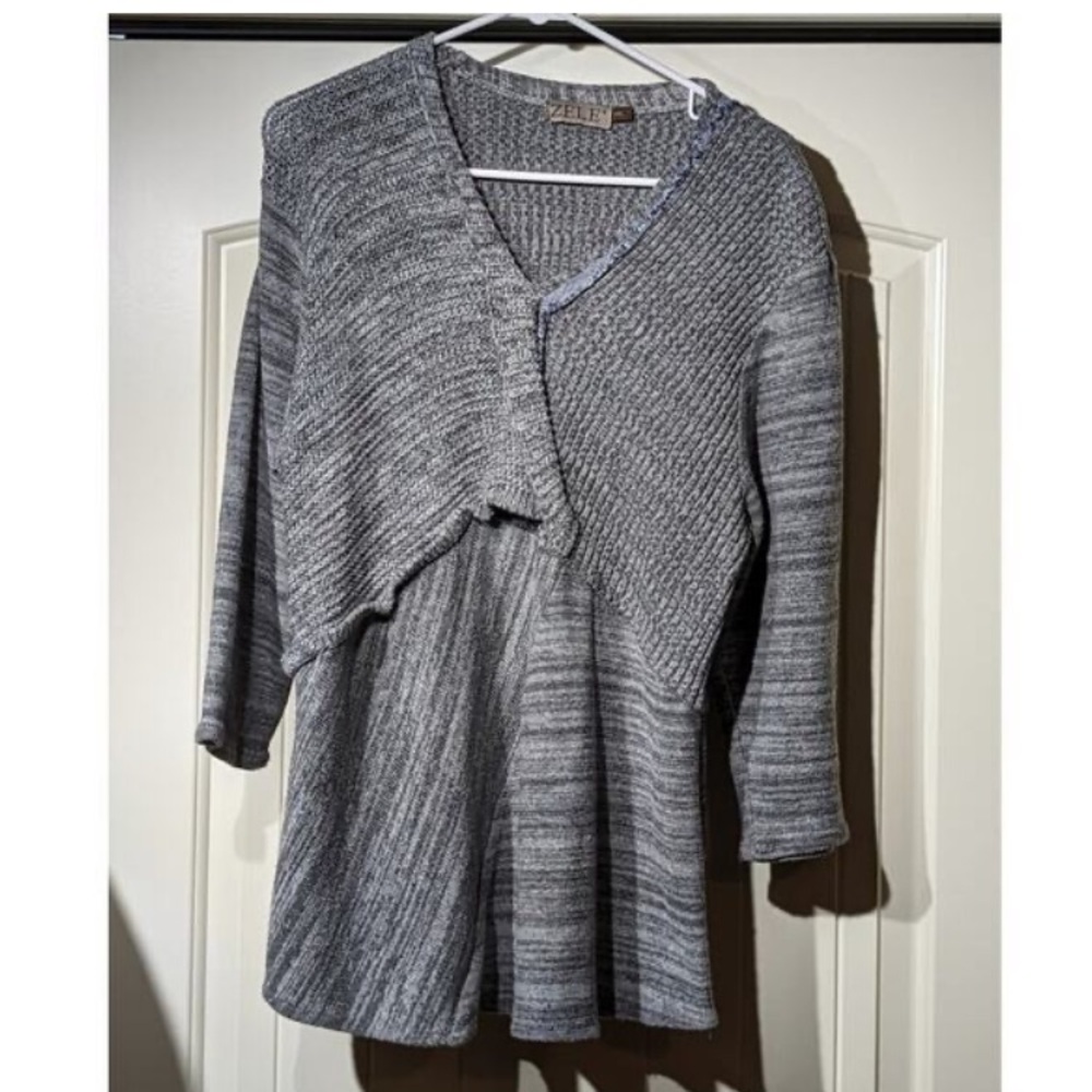 Zele 100% Flax Variegated Gray V-Neck Raw Edge Lightweight Sweater Wome